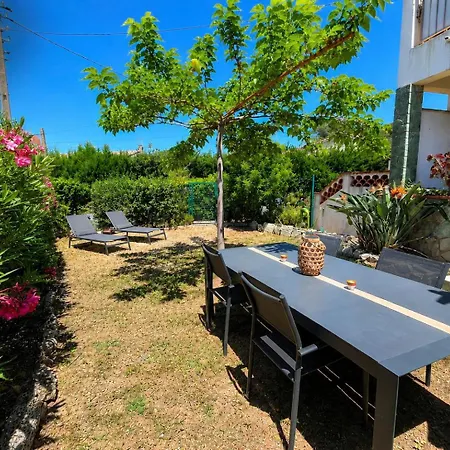 Apartamento T3 Climatisé Avec Jardin à 900 M De La *